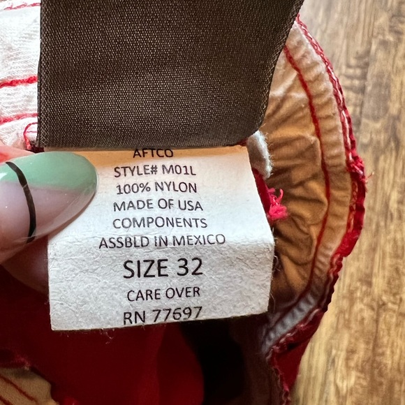 Mens AFTCO Shorts, size 32. Crimson red color. - Picture 4 of 4